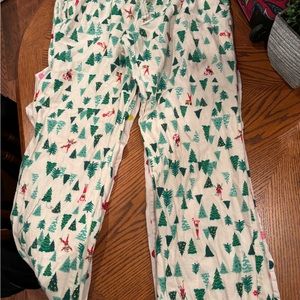Old navy Christmas PJ pants. All worn only once. Size large. Set is brand new